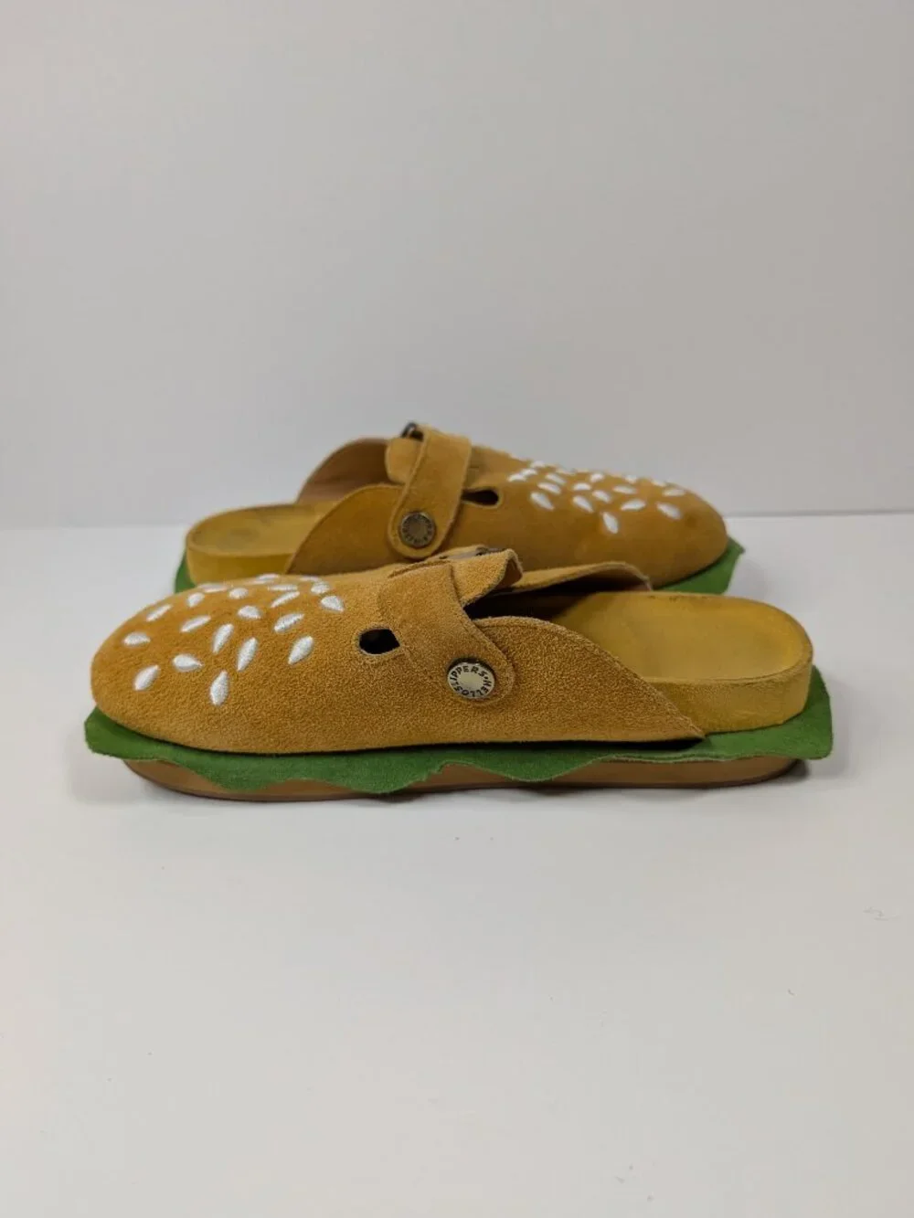 Great condition Burger Theme Hello Slippers brand shoes - size 38/8 - Picture 12 of 16